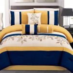 7/7 BEDSHEET AND 4 PILLOW CASES