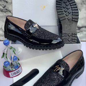 VERSACE: LUXURY SHOES - Image 22