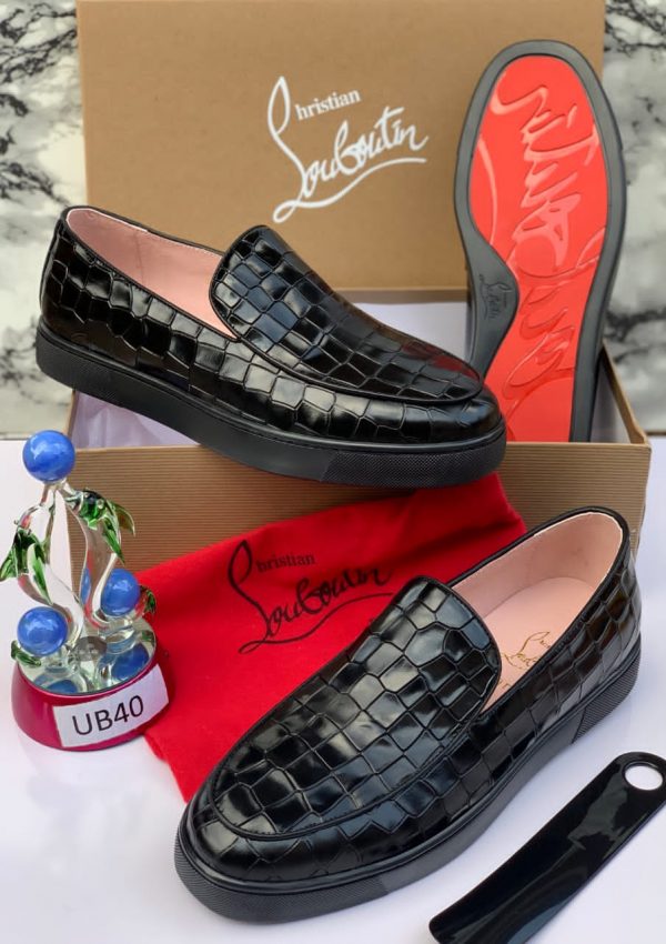 VERSACE: LUXURY SHOES - Image 19