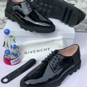 VERSACE: LUXURY SHOES - Image 13