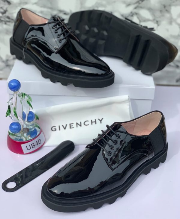 VERSACE: LUXURY SHOES - Image 13