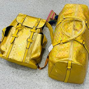QUALITY TRAVEL BAG - Image 16