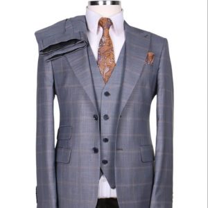MARIO CASAS SUITS