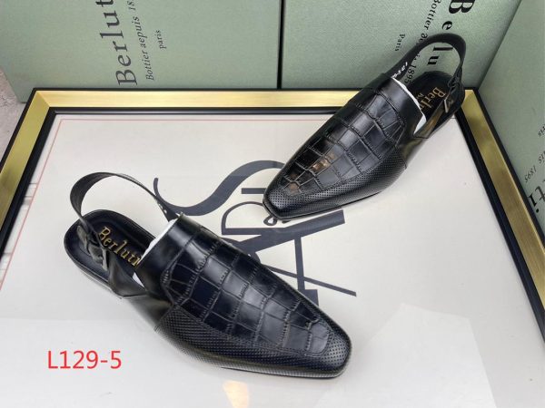 Original leather sandals for men