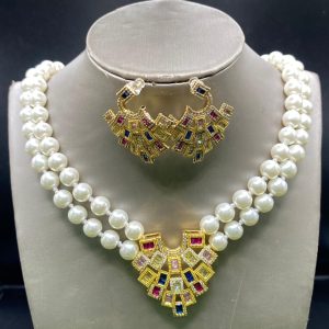 PEARLS......EARRINGS AND NECKLACE - Image 12