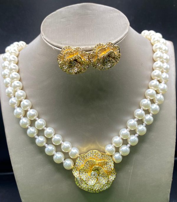 PEARLS......EARRINGS AND NECKLACE - Image 10