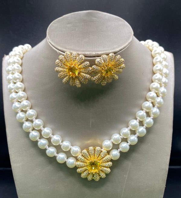 PEARLS......EARRINGS AND NECKLACE - Image 27