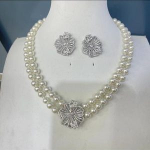 PEARLS......EARRINGS AND NECKLACE - Image 6