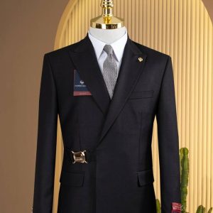 Side breasted designers suits for men