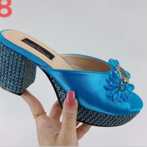 Block heel shoes for women