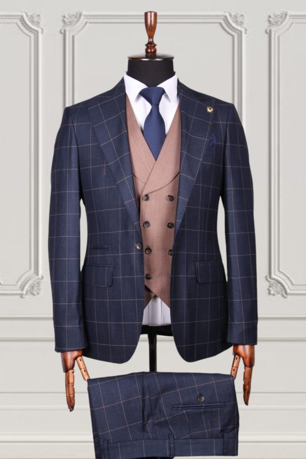 MARIO CASAS CHECKED SUIT - Image 10
