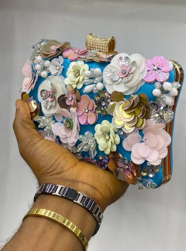 CLUTCH PURSE WITH FLOWERS
