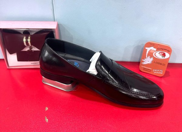 Leather shoes for men