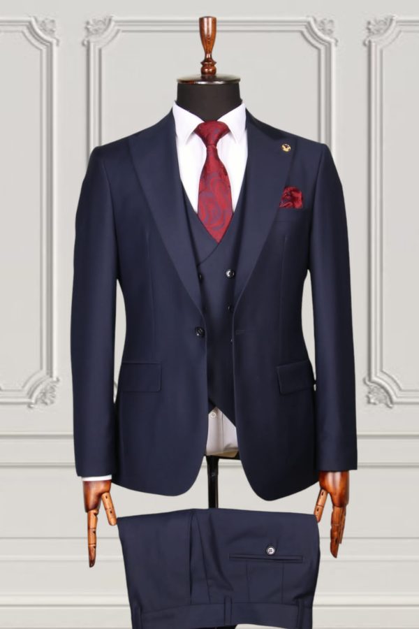 MARIO CASAS TURKISH SUIT - Image 3
