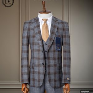 Short sleeve suit for men