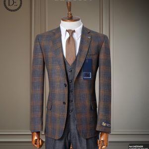 Short sleeve suit for men