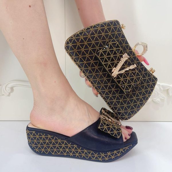 Wedge slippers for ladies