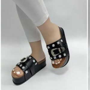 Pecking stock slippers