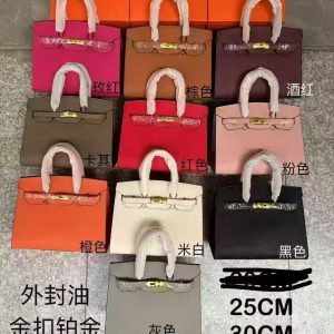 CHIC AND CLASSY HANDBAGS - Image 12