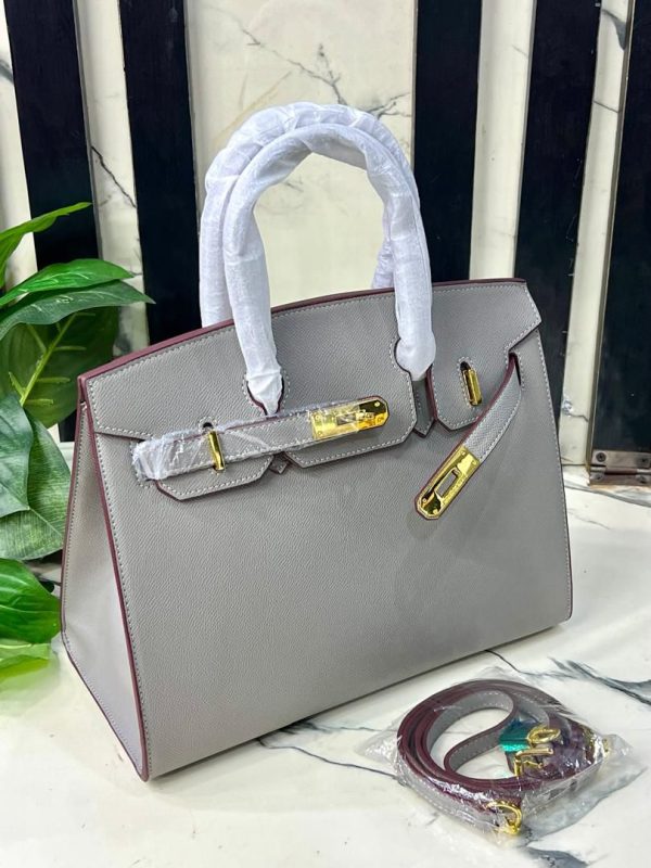 CHIC AND CLASSY HANDBAGS - Image 8