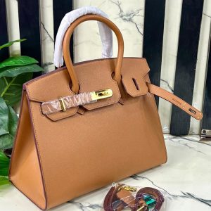CHIC AND CLASSY HANDBAGS - Image 5