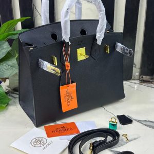 CHIC AND CLASSY HANDBAGS - Image 3
