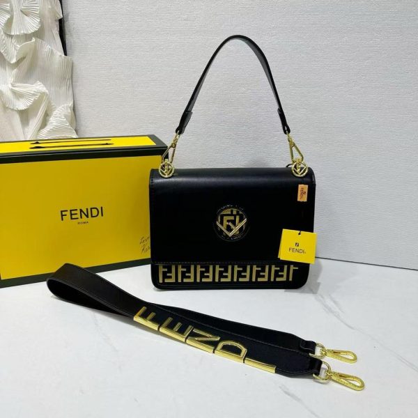 LUXURY SHOULDER BAG - Image 5