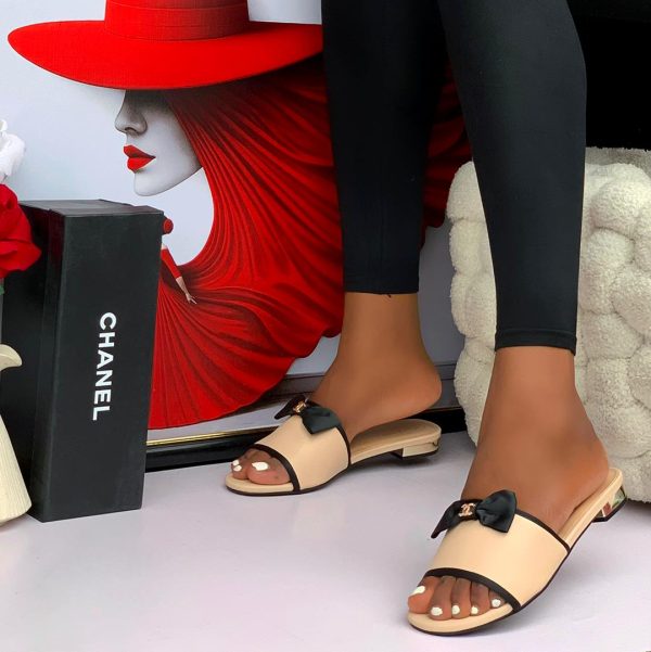 CHANEL-INSPIRED SLIDES - Image 3