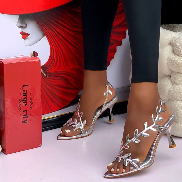 ELEGANT LEAF-DESIGNED HEELED SANDALS - Image 5