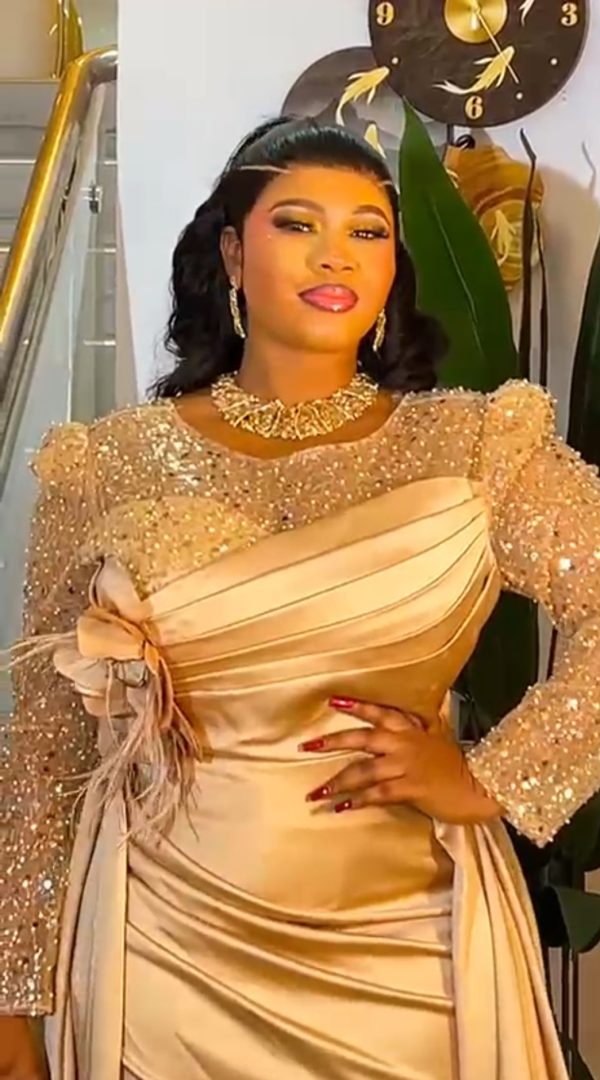 ELEGANT TURKISH DRESS - Image 4