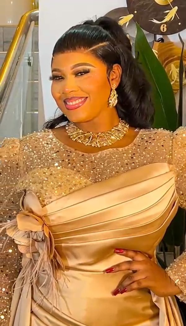 ELEGANT TURKISH DRESS - Image 5