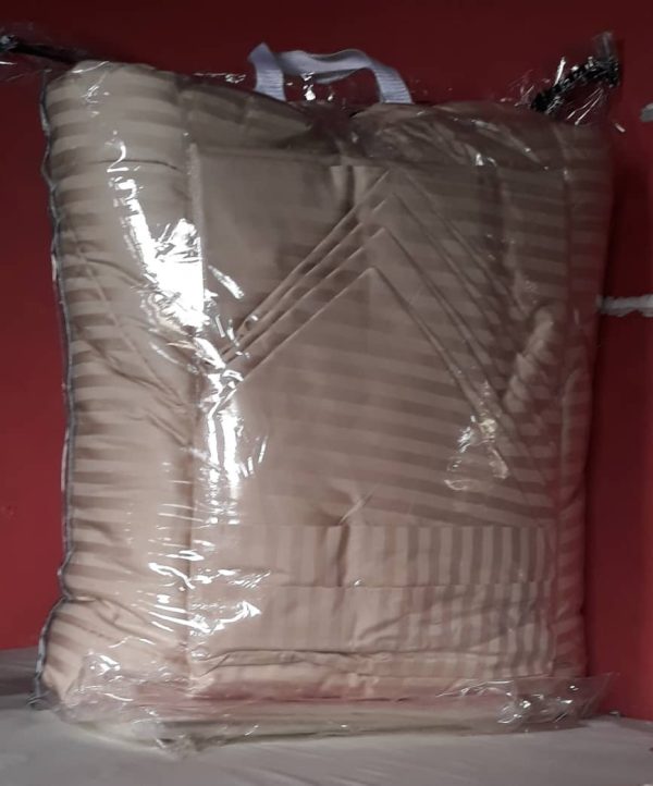 HOTEL LUXURY COTTON DUVET, BEDSHEET WITH PILLOWCASES - Image 3