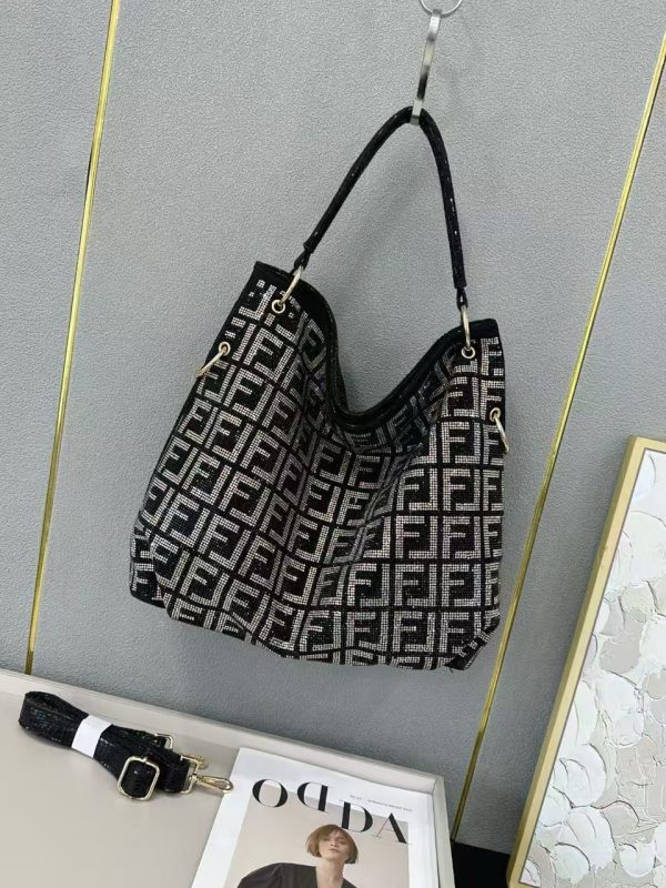 DAZZLING LUXURY SPARKLE TOTE - Image 3