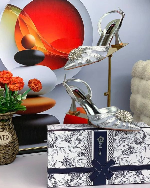 CRYSTAL EMBELLISHED HEELS - Image 3