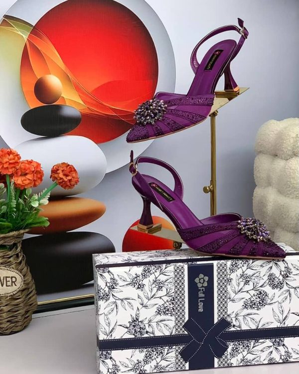 CRYSTAL EMBELLISHED HEELS - Image 7