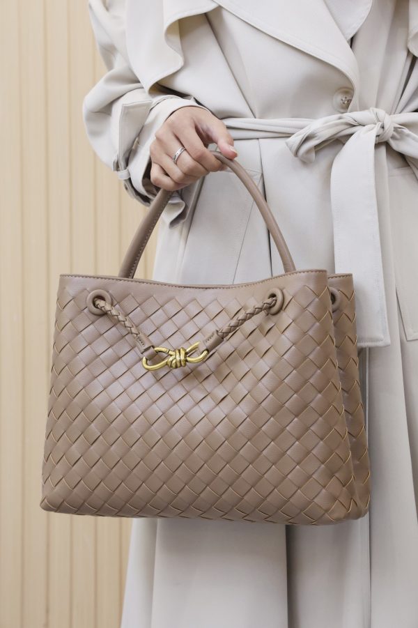 WOVEN LUXURY HANDBAGS - Image 5