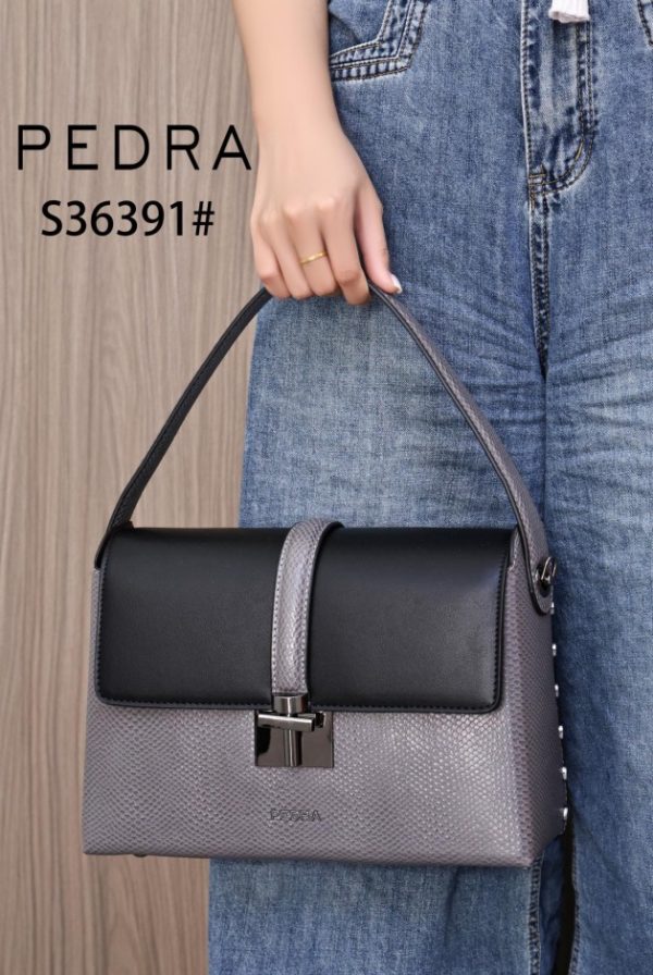 LADIES BEAUTIFUL HANDBAGS - Image 8