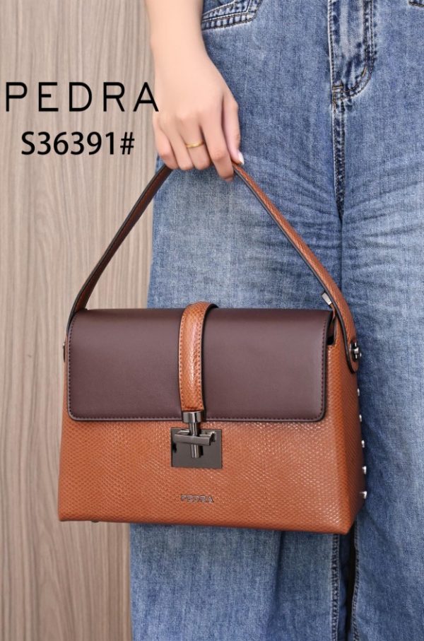 LADIES BEAUTIFUL HANDBAGS - Image 9